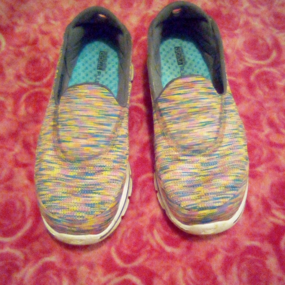 Skechers goga plus shoes